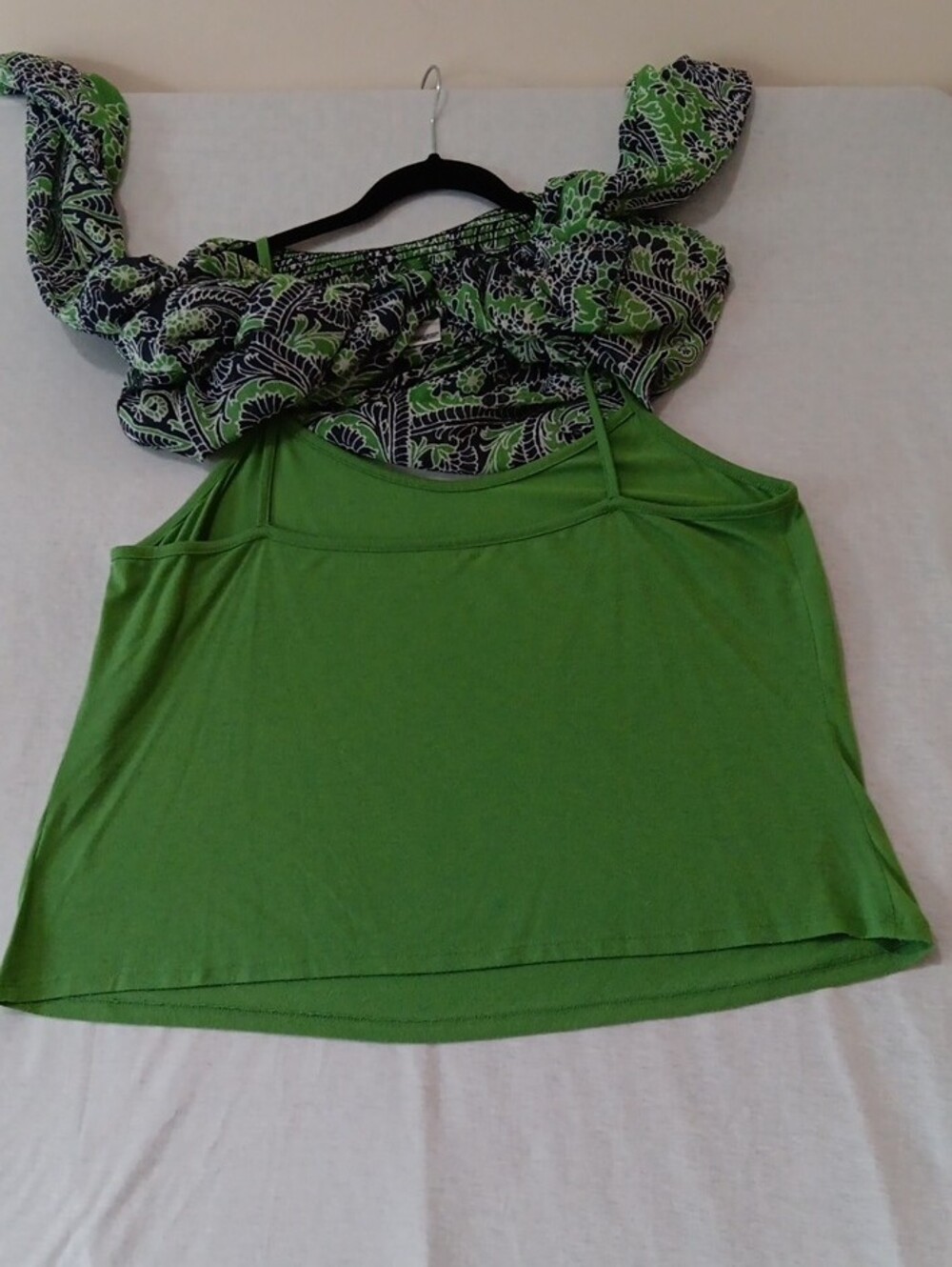 Liz Claiborne Green and Black Paisley Blouse - Picture 14 of 16